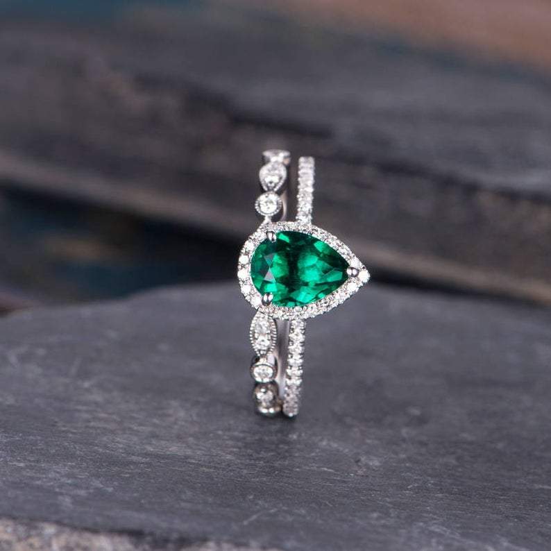Vintage Inspired Emerald Bridal Ring Set